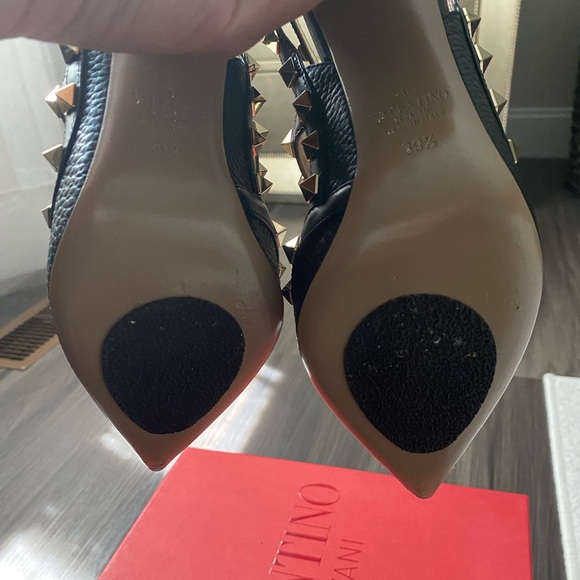 Black Valentino rockstud heels - Picture 7 of 7